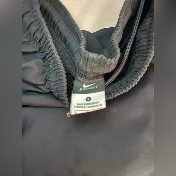 Nike shorts - Picture 4 of 4